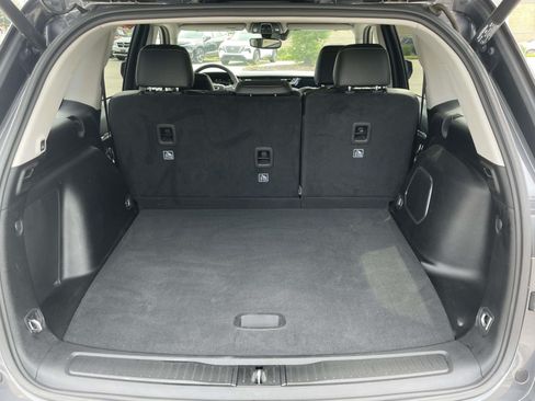 Used 2023 Jeep Grand Cherokee 4WD 4xe image 8