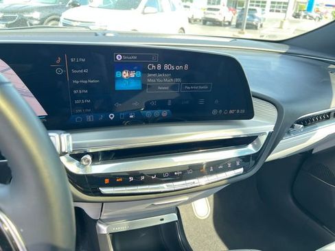 Certified 2024 Cadillac Lyriq Luxury AWD/4WD image 20