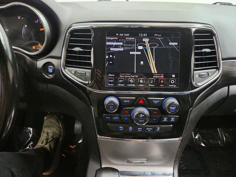 Used 2021 Jeep Grand Cherokee Laredo X AWD/4WD image 21