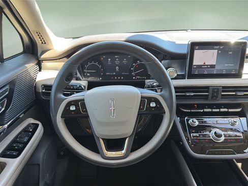 Used 2020 Lincoln Corsair FWD w/ Premium Package image 13