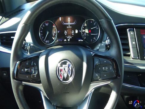 Used 2024 Buick Enclave Premium image 22