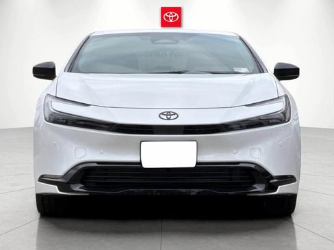 New 2026 Toyota Prius Plug-In Hybrid FWD image 7