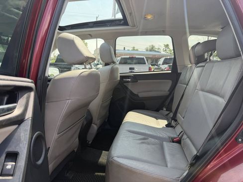 Used 2015 Subaru Forester 2.5i Limited AWD/4WD image 10