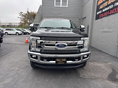 Used 2017 Ford F250 Lariat w/ Chrome Package image 2