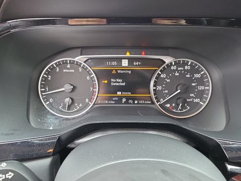 Used 2024 Nissan Pathfinder SL AWD/4WD image 15