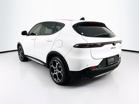 Used 2024 Alfa Romeo Tonale Ti w/ Premium Interior Package AWD/4WD image 5
