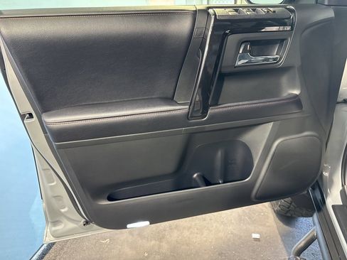 Used 2017 Toyota 4Runner TRD Pro image 24