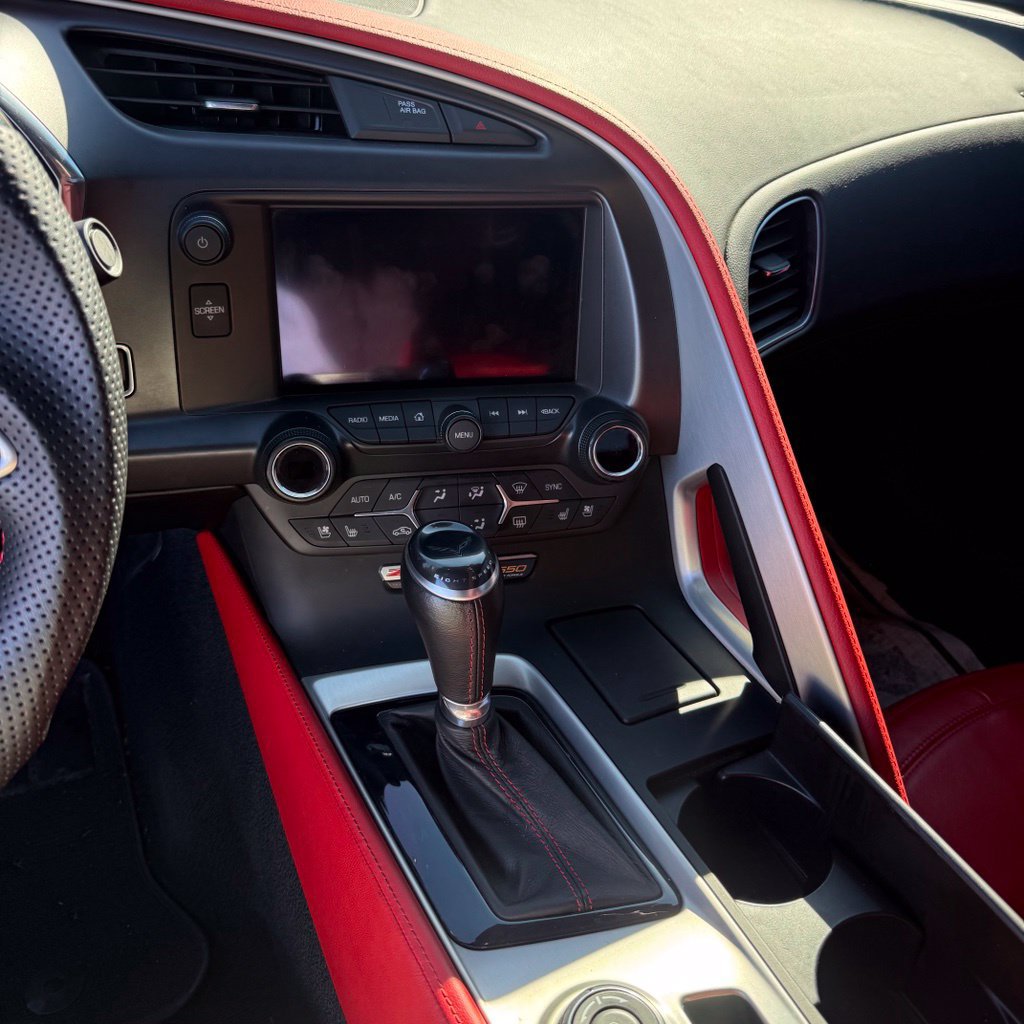 Used 2015 Chevrolet Corvette Z06 w/ 2LZ Preferred Equipment Group RWD image 20