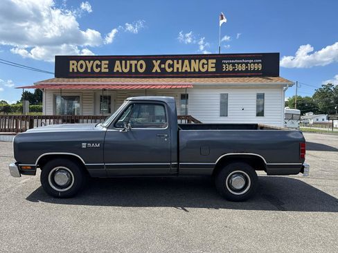Used 1987 Dodge D/W Truck 100 RWD image 15
