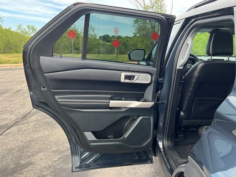 Certified 2024 Ford Explorer XLT w/ Equipment Group 202A AWD/4WD image 36