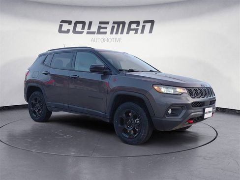 Used 2024 Jeep Compass Trailhawk w/ Trailhawk Convenience Group image 7