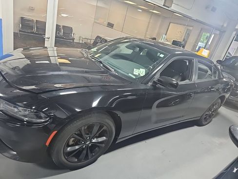 Used 2020 Dodge Charger SXT w/ Blacktop Package AWD/4WD image 12