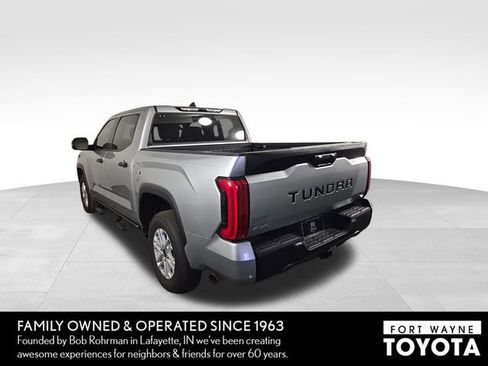 Used 2025 Toyota Tundra SR5 w/ SR5 Convenience Package AWD/4WD image 9