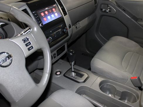 Used 2020 Nissan Frontier S RWD image 16