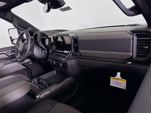 New 2026 Chevrolet Silverado 2500 ZR2 image 25