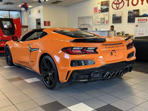 Used 2024 Chevrolet Corvette Z06 RWD image 23