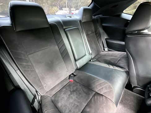 Used 2015 Dodge Challenger SRT image 20