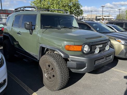Used 2011 Toyota FJ Cruiser 4WD w/ Trail Teams Special Edition image 1