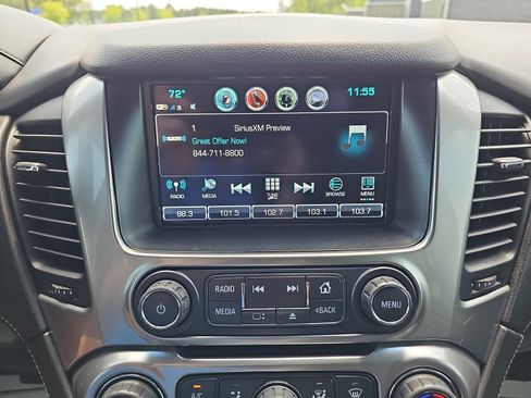 Used 2019 Chevrolet Suburban LS RWD image 23