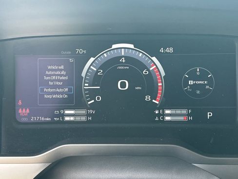 Used 2024 Toyota Tundra Limited AWD/4WD image 27