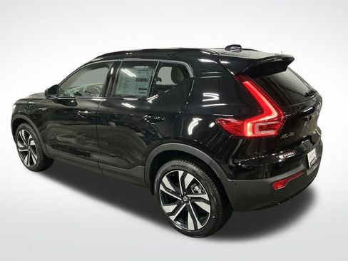 New 2026 Volvo XC40 B5 Ultra w/ Climate Package image 3