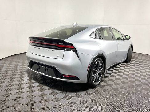 Used 2023 Toyota Prius XLE image 15