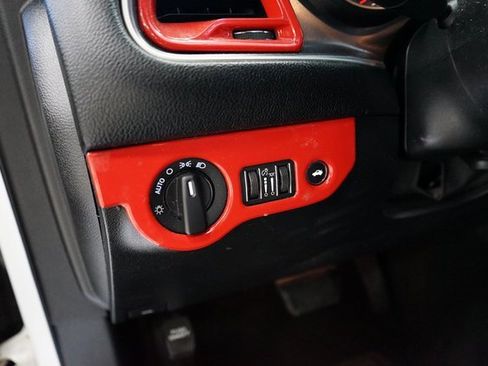 Used 2019 Dodge Challenger SXT image 23