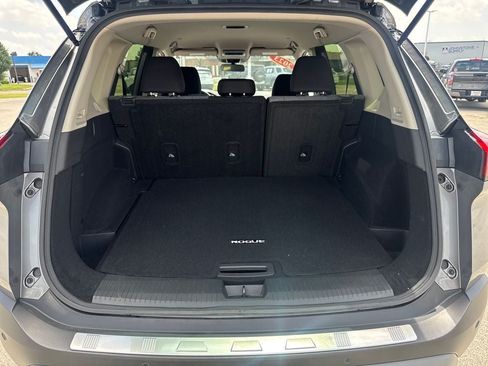 Used 2023 Nissan Rogue SV FWD image 5