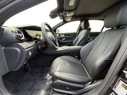 Used 2023 Mercedes-Benz E 350 4MATIC Sedan image 9