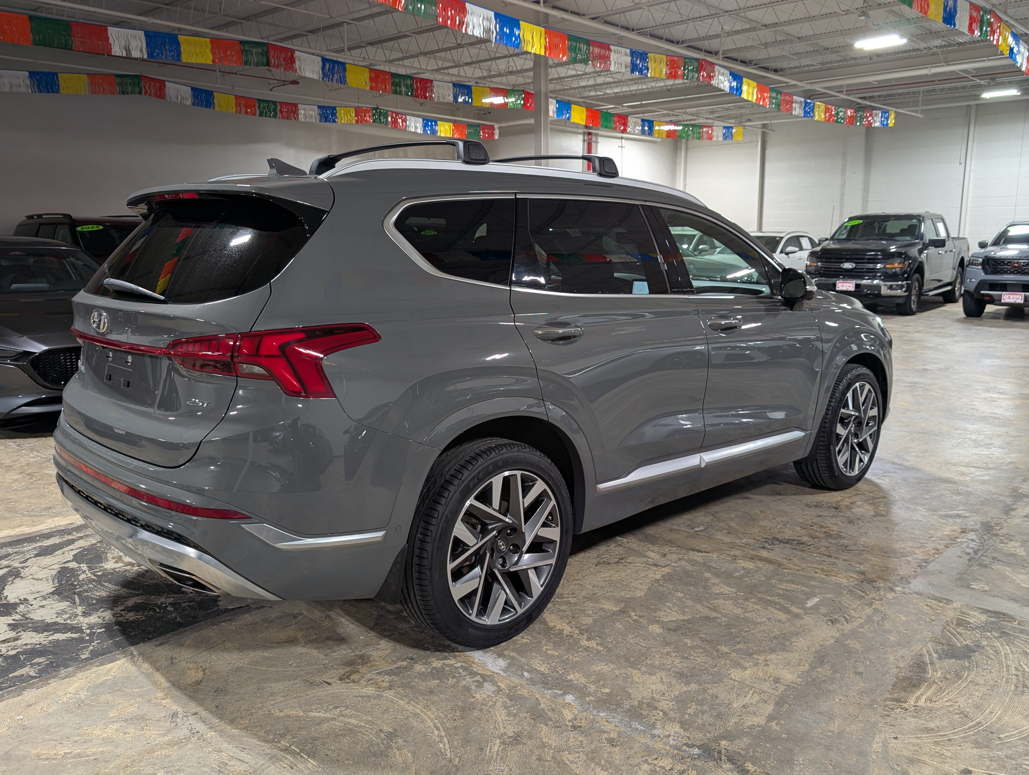 Used 2023 Hyundai Santa Fe Calligraphy FWD image 3