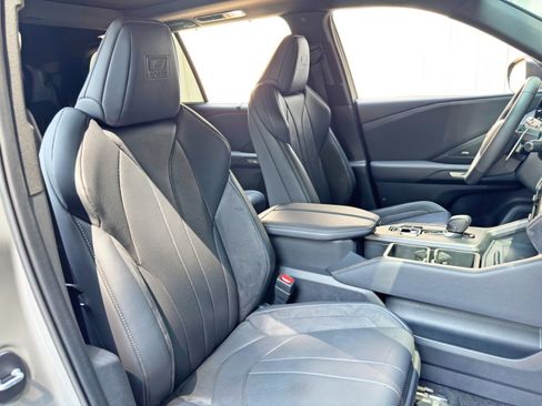 Used 2024 Lexus TX 500h AWD w/ Technology Package image 38