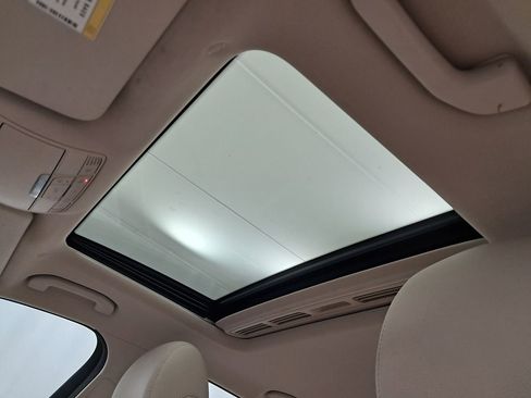 Used 2018 Mercedes-Benz E 300 4MATIC image 7