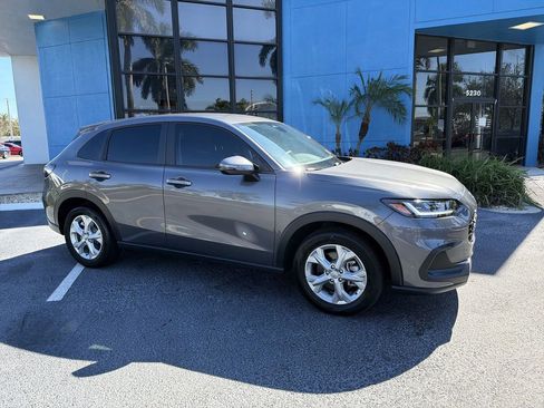 Certified 2025 Honda HR-V LX image 4