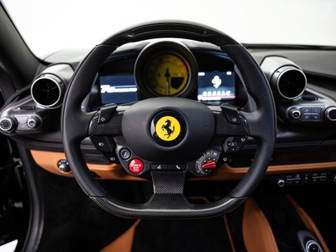 Used 2021 Ferrari F8 Tributo RWD image 30