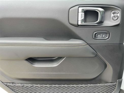 New 2025 Jeep Gladiator Sport w/ Premium Package image 28