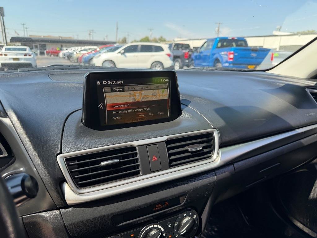 Used 2018 MAZDA MAZDA3 Sport FWD image 33