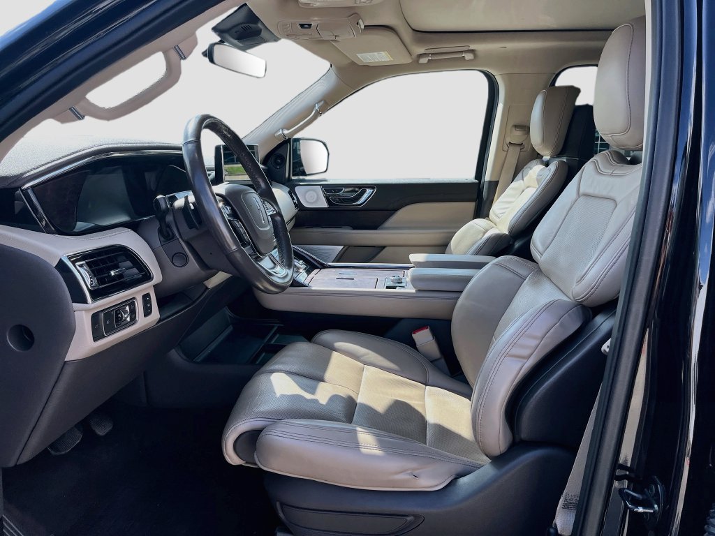 Used 2022 Lincoln Navigator L Reserve AWD/4WD image 22