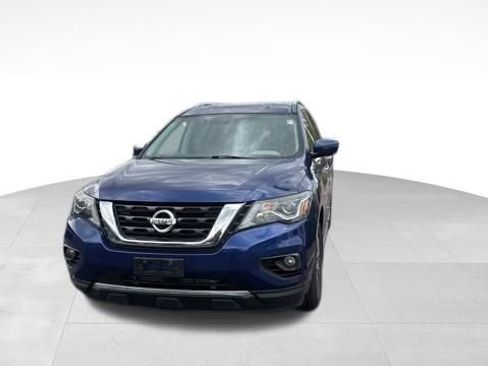 Used 2019 Nissan Pathfinder SV AWD/4WD image 3