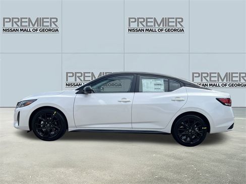 New 2025 Nissan Sentra SR w/ Midnight Edition image 21