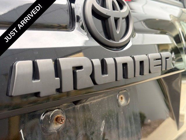 Used 2023 Toyota 4Runner SR5 Premium w/ Moonroof Package AWD/4WD image 13
