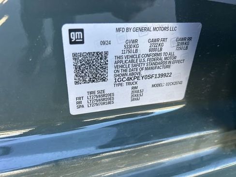 Used 2025 Chevrolet Silverado 2500 LTZ w/ LTZ Convenience Package image 36