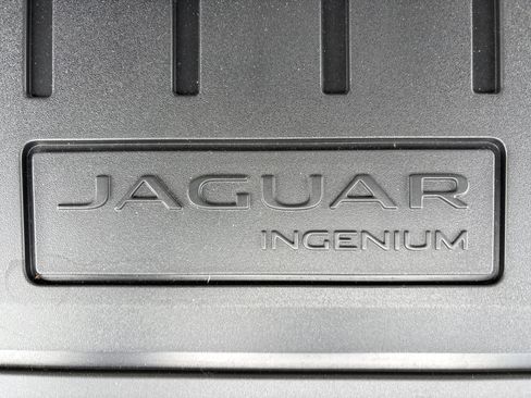 Certified 2023 Jaguar E-PACE SE AWD/4WD image 31