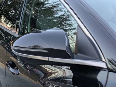 Used 2022 Hyundai Tucson Limited image 11