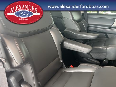 Used 2025 Ford Expedition Active AWD/4WD image 20