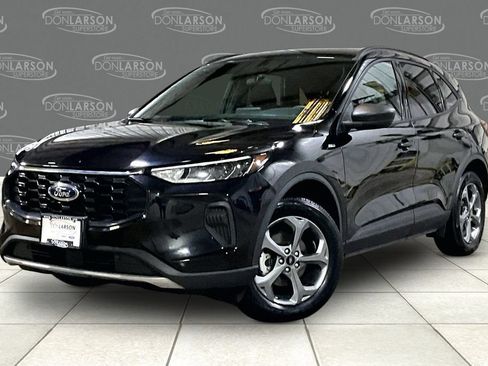 Certified 2025 Ford Escape ST-Line AWD/4WD image 3
