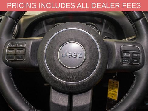 Used 2015 Jeep Wrangler Unlimited Sahara w/ Connectivity Group AWD/4WD image 17