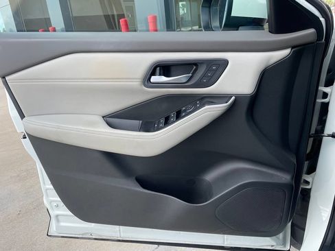 Certified 2023 Nissan Rogue SL w/ SL Premium Package FWD image 10