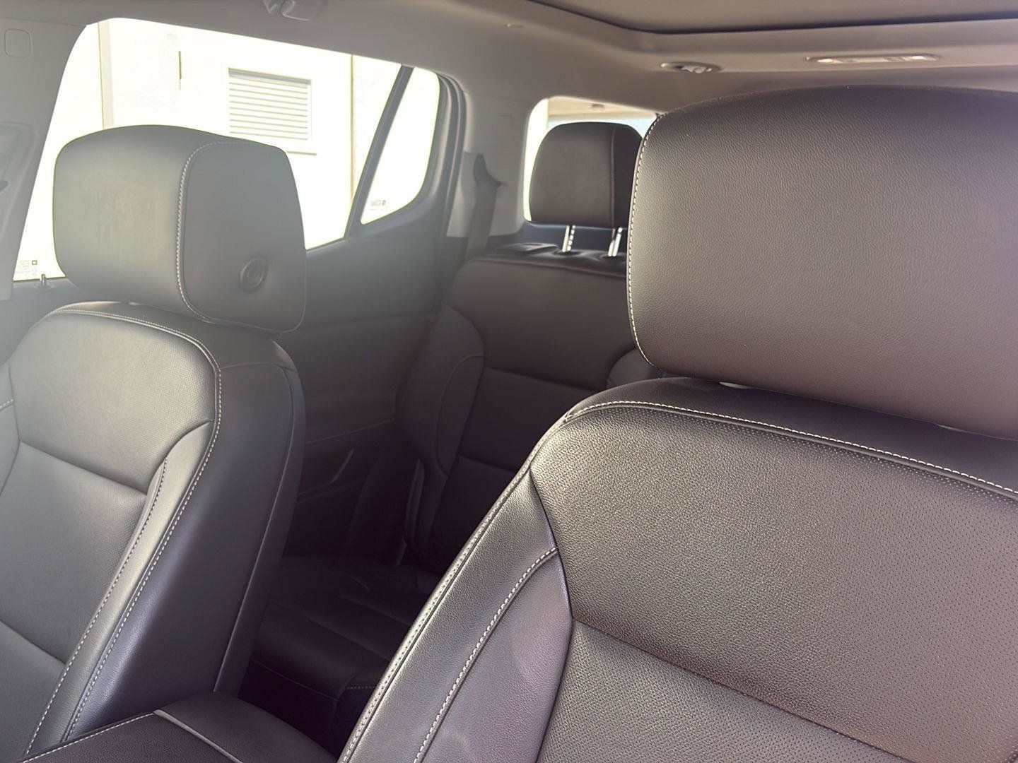Used 2023 GMC Acadia SLT w/ Technology Package AWD/4WD image 26