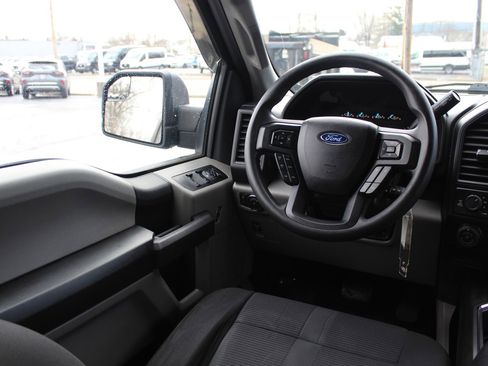 Used 2017 Ford F150 XL w/ Equipment Group 101A Mid image 9