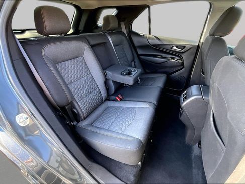 Used 2021 Chevrolet Equinox LT FWD image 26